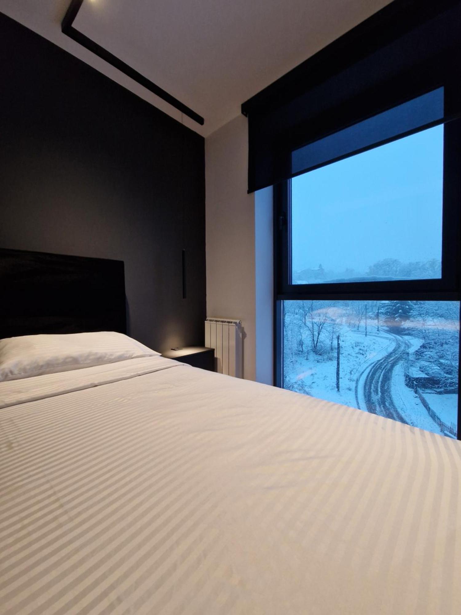 Smart Loft Apartment Tuzla Eksteriør bilde